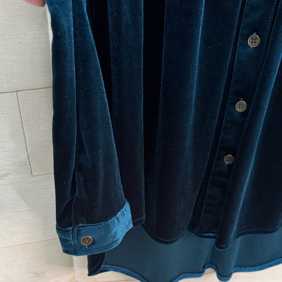 Umgee Teal Button-Up Velvet tunic Top size Medium - Picture 4 of 5